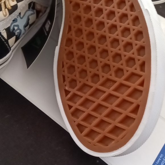 #40❤️ NWT Vans X Skateistan SK8 Hi Girls Skate Shoes - Picture 8 of 10